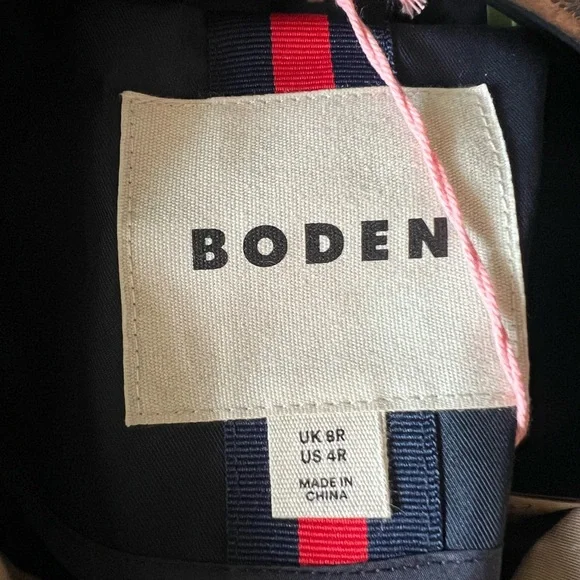 Boden Wells Navy Waterproof Hooded Coat 4 Reg - Picture 7 of 8